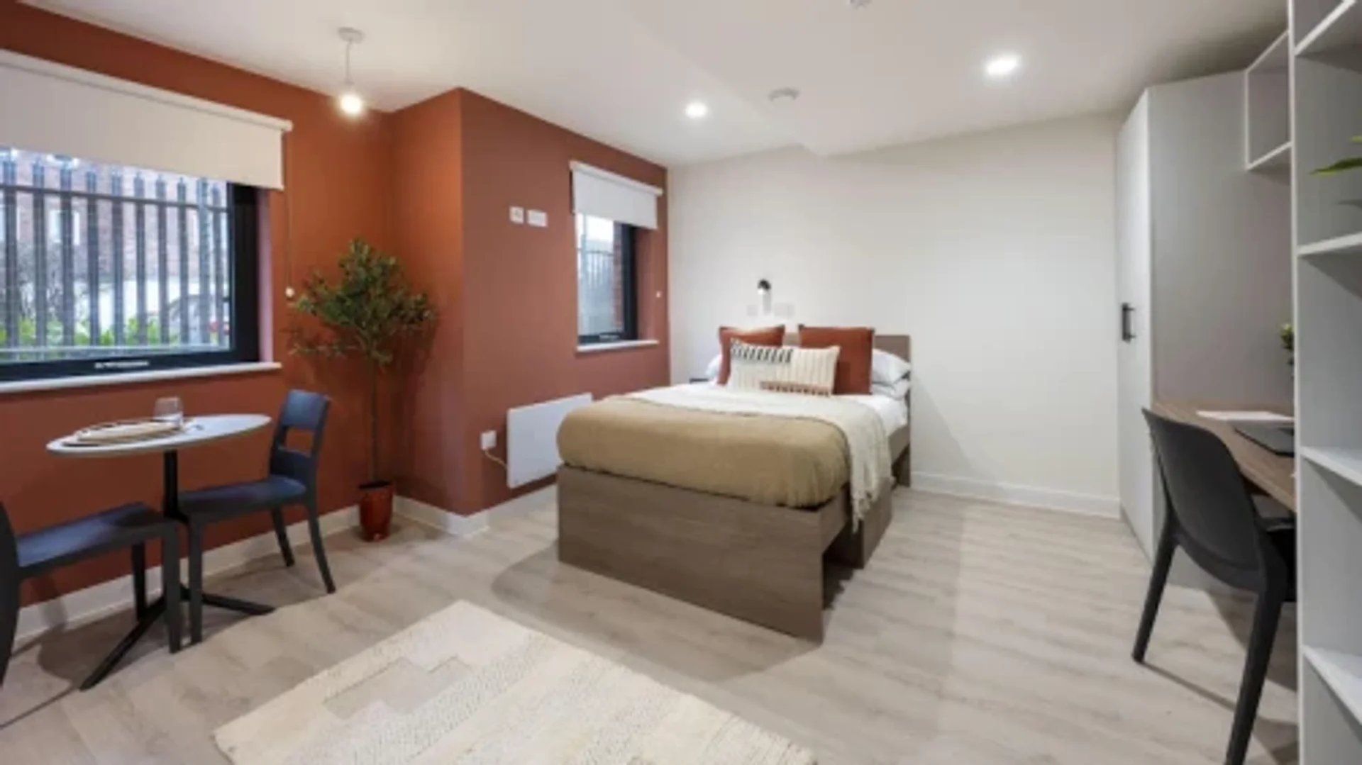 Chambre confortable pour étudiants disponible dans 