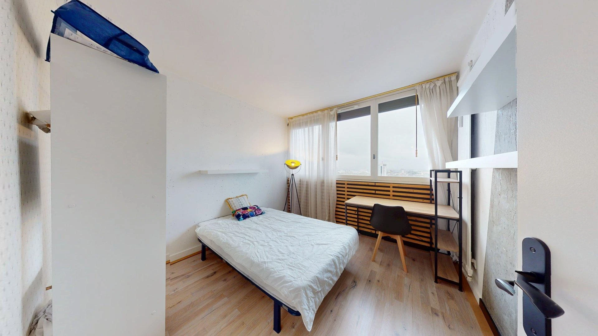 Habitación para estudiantes en  con modernas comodidades