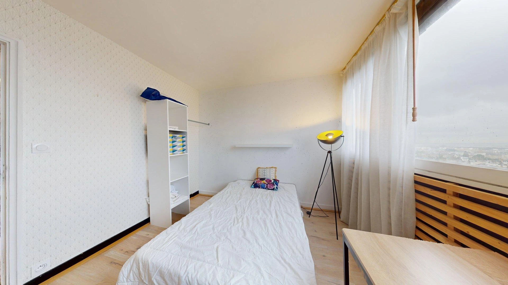 Habitación para estudiantes en  con modernas comodidades