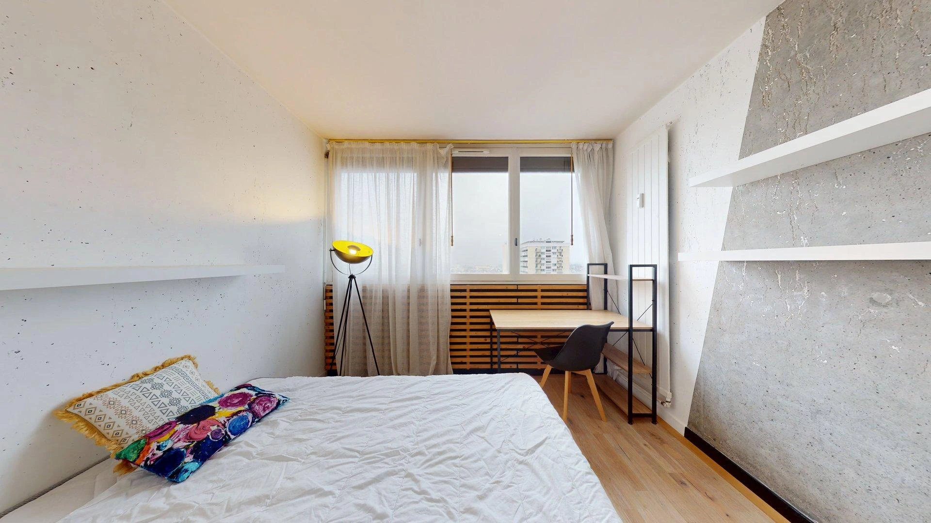 Habitación asequible para estudiantes con buena iluminación en 
