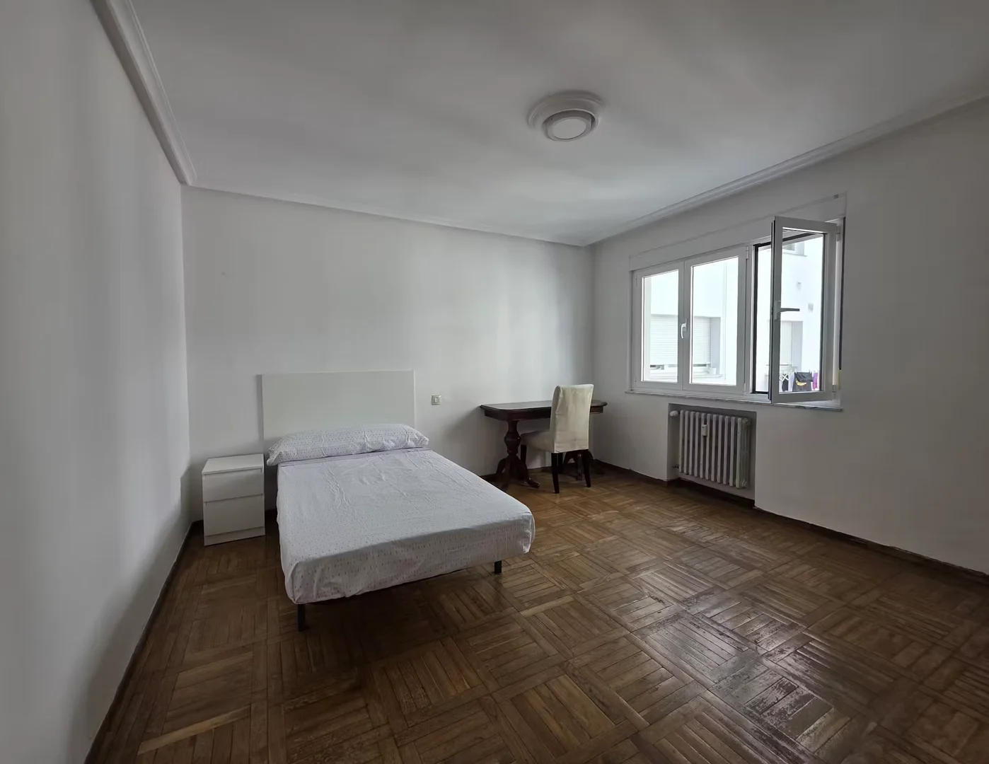 Komfortables und geräumiges Studentenzimmer in 