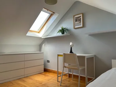 Private room at Albert College Grove, Glasnevin, image 1 of 10