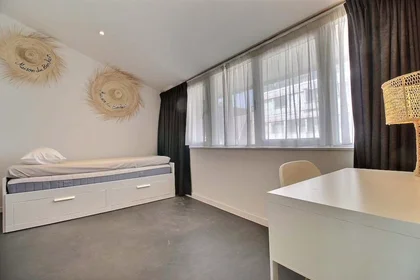 Quarto privado em Rue Fabry, Guillemins, imagem 1 de 8