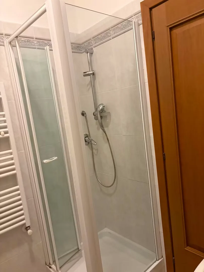 Öğrenciler için rahat oda  bölgesinde mevcut