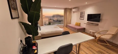 Dairenin tamamı konumu Trias, Athens, 1 10 görüntüsü