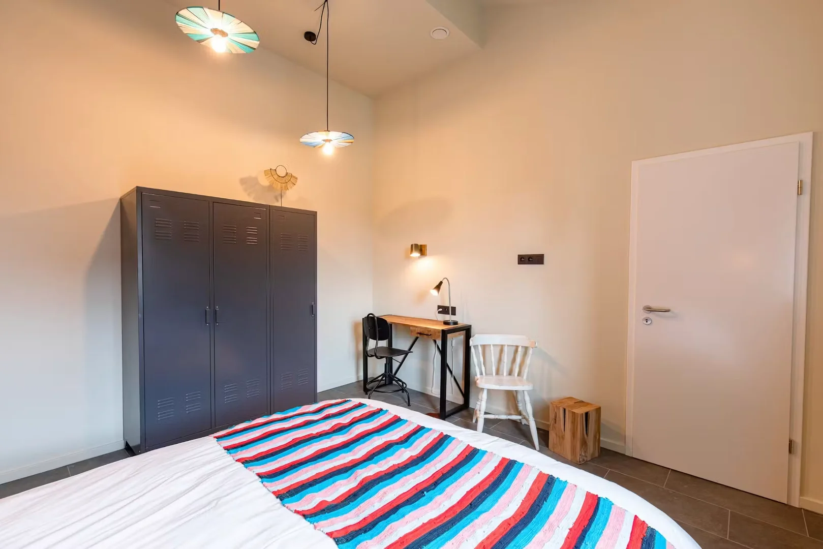 Quarto de estudante económico perto do campus em