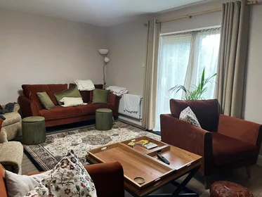 Prywatny pokój Marlfield Close, Oldbawn, obraz 7 9