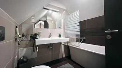 Habitación privada en Langenfelder Straße, Hitdorf, imagen 2 de 7