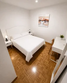 Habitación privada en Calle Luis Morondo Urra, Azpilagaña, imagen 1 de 10