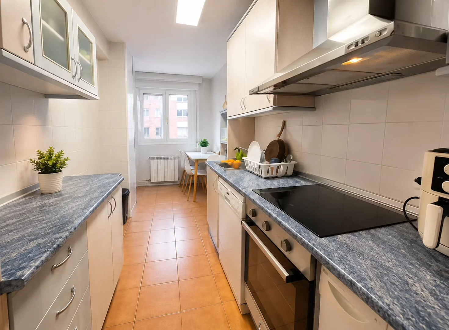 Habitación asequible para estudiantes con buena iluminación en 