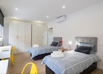 Logement entier à Rue Madeleine Michelis, Neuilly-Auteuil-Passy, image 1 de 10