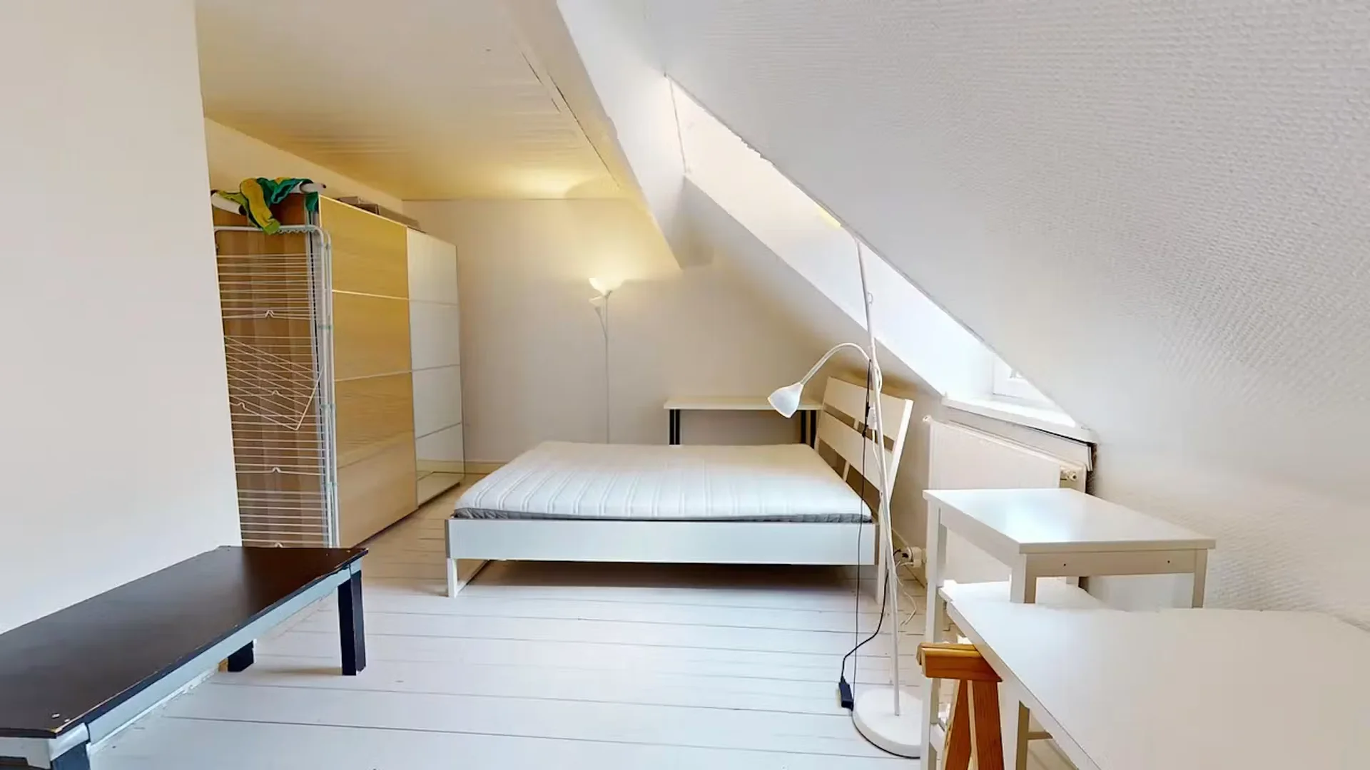 Chambre à louer dans un appartement d'étudiant à , entièrement meublée