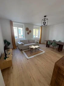 Appartamento intero in Rue Charles de Gaulle, Jacquard-Préfecture, immagine 1 di 9