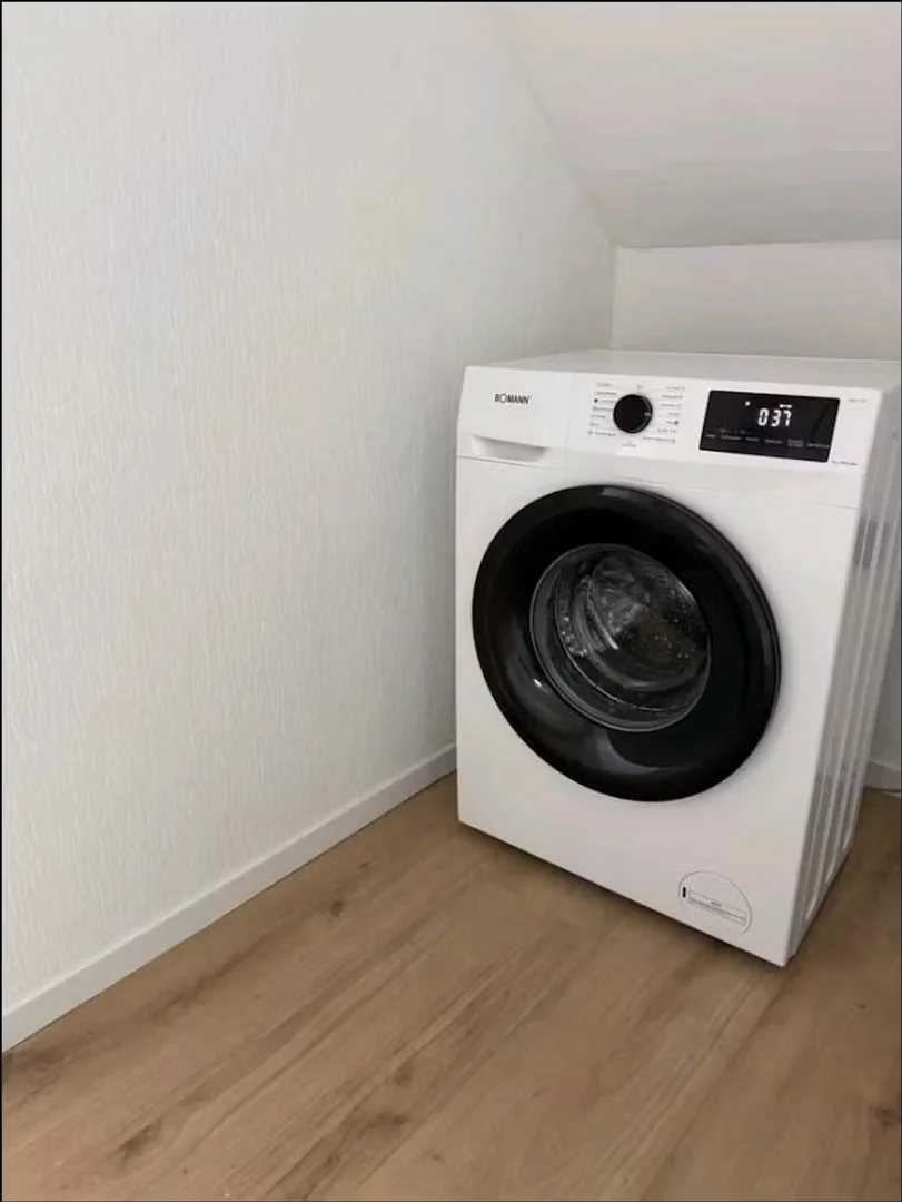 Habitación en apartamento estudiantil en alquiler en , completamente amueblado