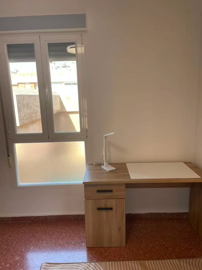 Habitación para estudiantes en  con modernas comodidades