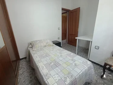 Quarto privado em Calle Sol, Casco Antiguo, imagem 1 de 10