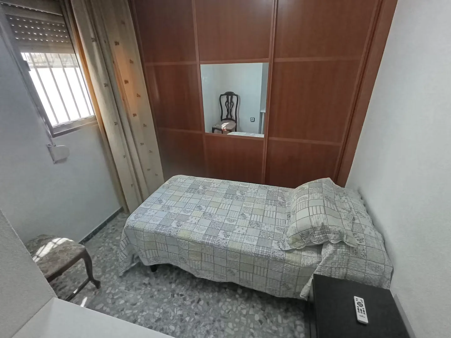 Quarto acolhedor para estudantes disponível em 