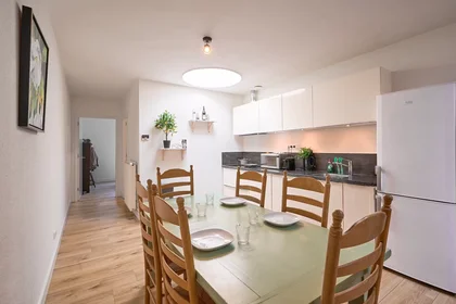 Entire apartment at Leenderweg, Stratum, image 3 of 10