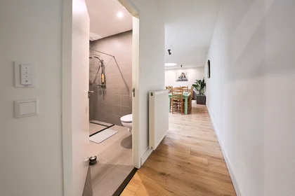Entire apartment at Leenderweg, Stratum, image 10 of 10