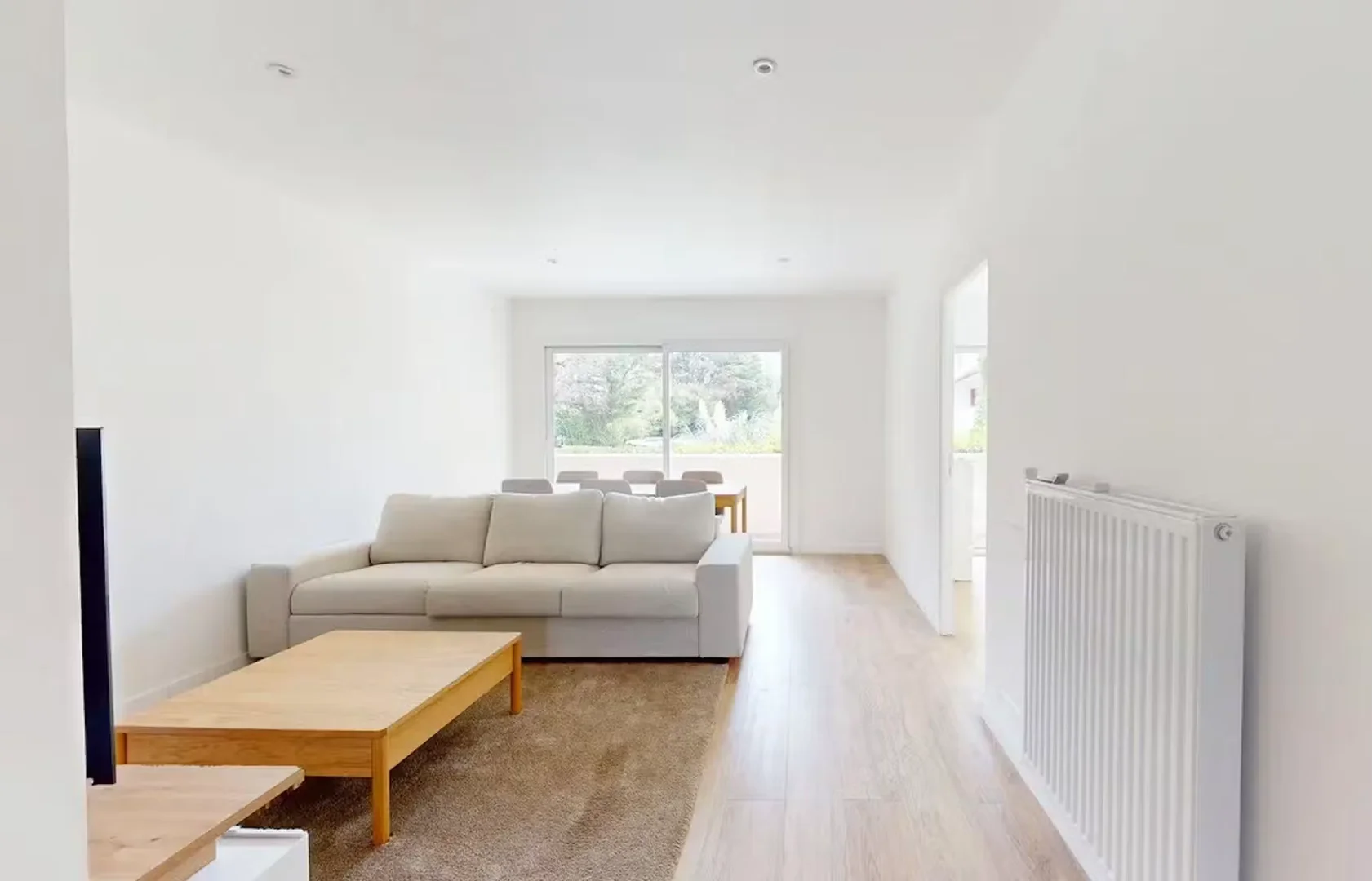'de öğrenci dairesinde, tamamen mobilyalı kiralık oda
