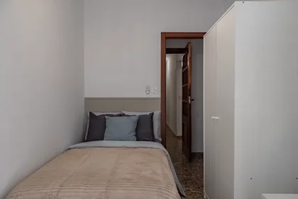 私人房间 在 Calle Poeta Zorrilla, Carolinas Bajas, 10的图像1