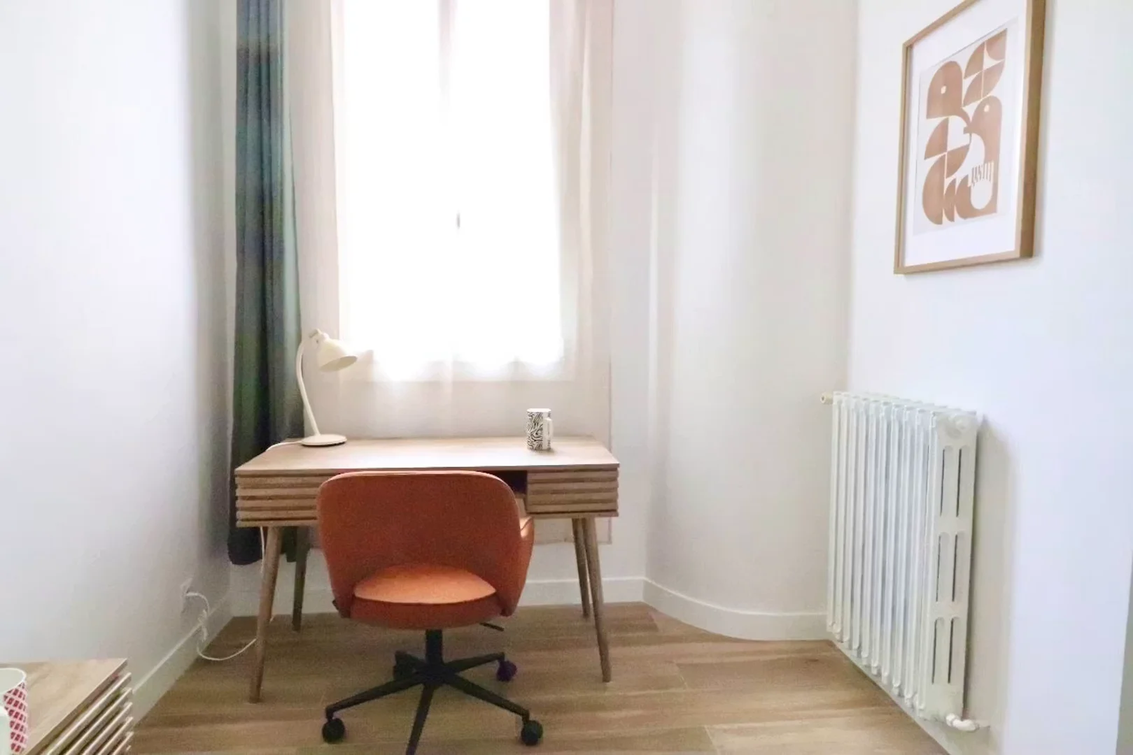 Student-friendly room in  with modern amenities