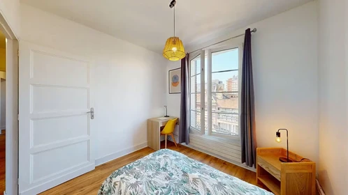 Habitación privada en Rue de l'Abbé Lemire, Centre Ville/Rive Gauche, imagen 2 de 10
