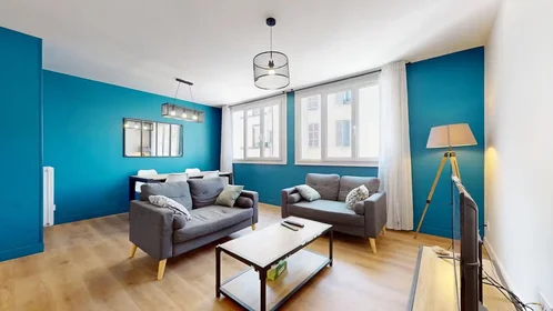 Habitación privada en Rue Victor Hugo, Delille-Cathédrale-la Gare, imagen 8 de 10