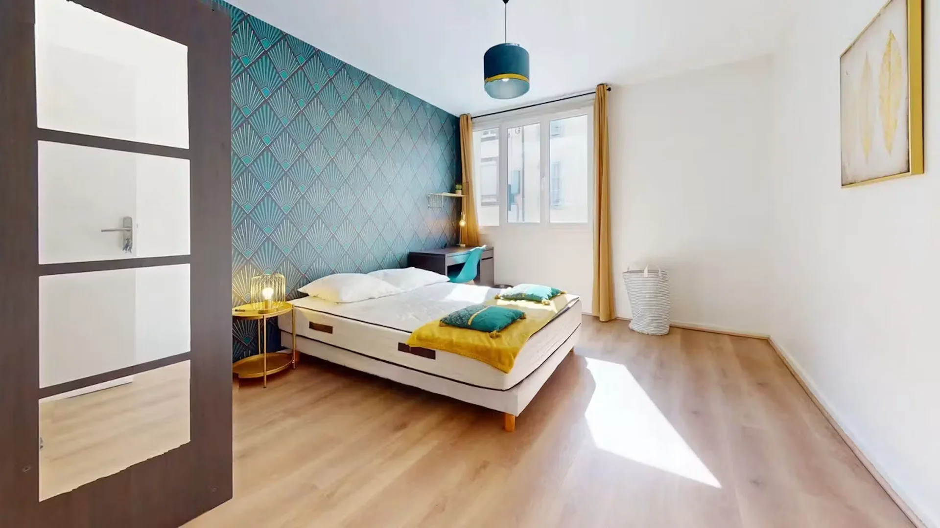 Habitación en apartamento estudiantil en alquiler en , completamente amueblado