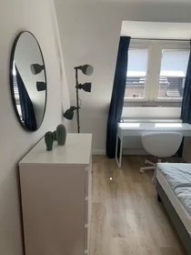 Stanza condivisa in Ratinger Straße, Stadtbezirk 1, immagine 2 di 7