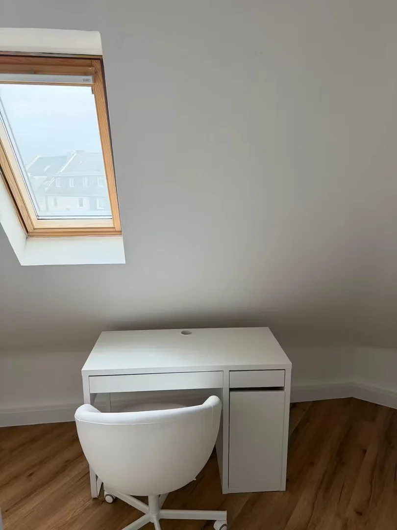 Quarto acolhedor para estudantes disponível em 