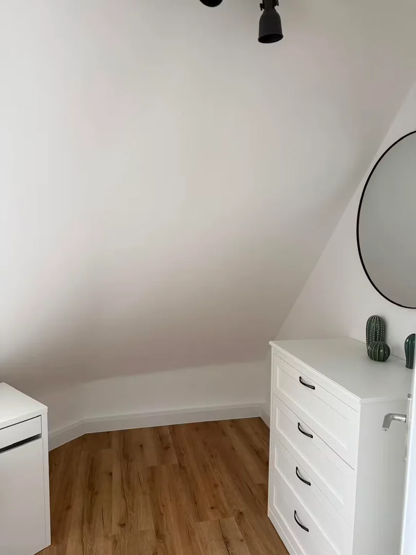 Quarto acolhedor para estudantes disponível em 
