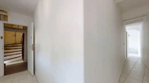 Entire apartment at Rue Beauvoisine, Vieux Marché/Cathédrale, image 9 of 10