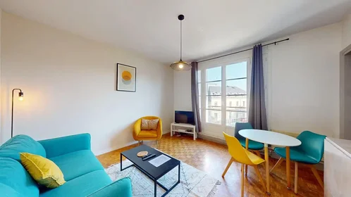 Chambre privée à Rue de l'Abbé Lemire, Centre Ville/Rive Gauche, image 7 de 10