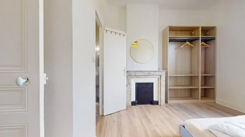 Entire apartment at Rue Bergson, La Terrasse-Bel Air-Carnot-Montaud, image 10 of 10