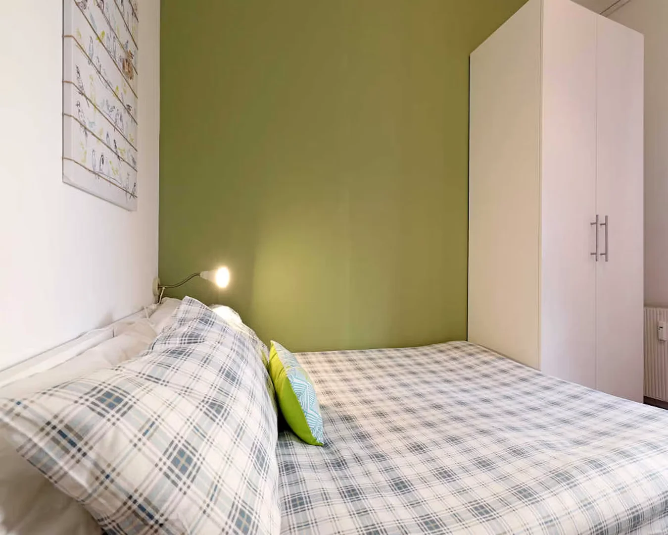 Quarto de estudante económico perto do campus em