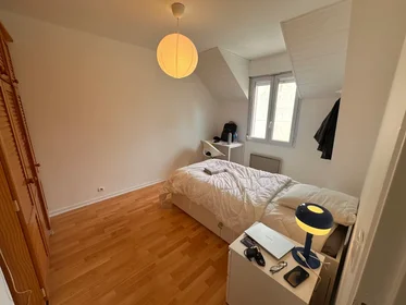 Chambre privée à Avenue Général Gallieni, Pierrefitte-sur-Seine, image 9 de 10