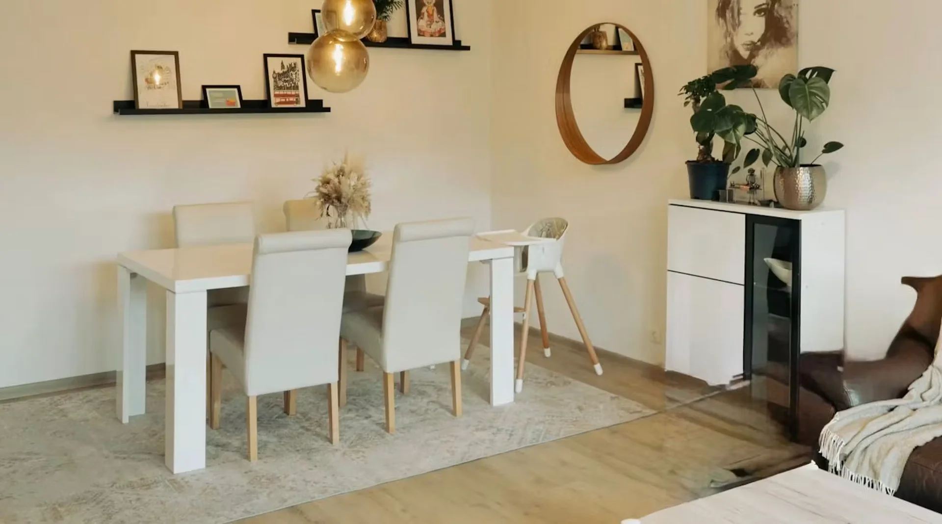 Zimmer in Studentenwohnung in  zu vermieten, voll möbliert