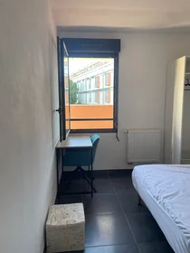 Private room at Rue du Moulin de Sémalen, Antigone, image 1 of 7