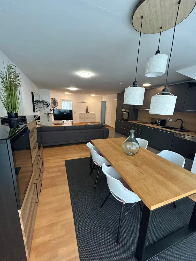 Economical student room with convenient location in 