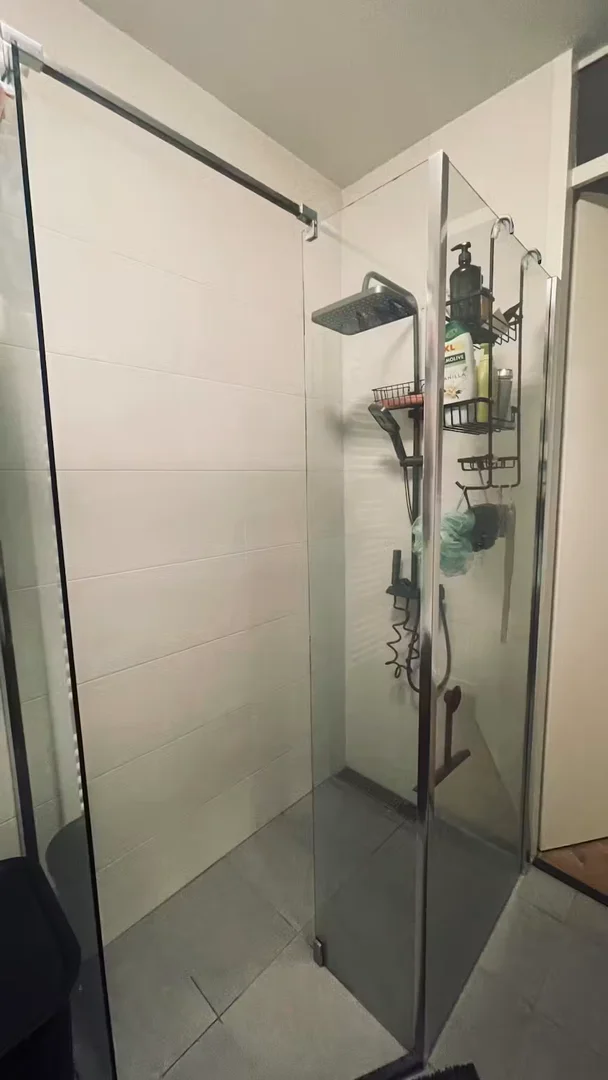 Economical student room with convenient location in 