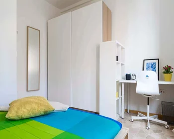 Chambre privée à 15, Via Salvatore Barzilai, Milano, 20146, image 3 de 20