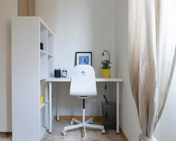 Chambre privée à 15, Via Salvatore Barzilai, Milano, 20146, image 6 de 20