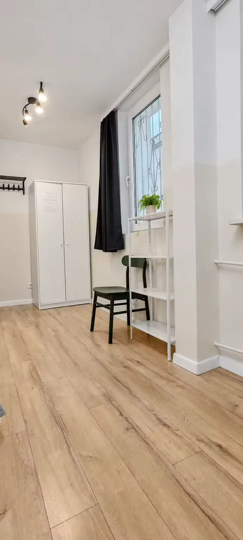 Habitación en apartamento estudiantil en alquiler en , completamente amueblado