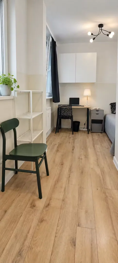 Habitación estudiantil económica con ubicación conveniente en 