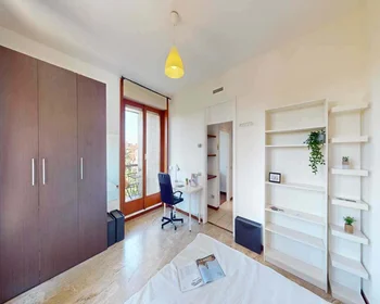 Chambre privée à Via Giuseppe Frua, 24, 20146 Milano MI, Italy, image 3 de 24