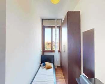 Chambre privée à Via Giuseppe Frua, 24, 20146 Milano MI, Italy, image 3 de 21
