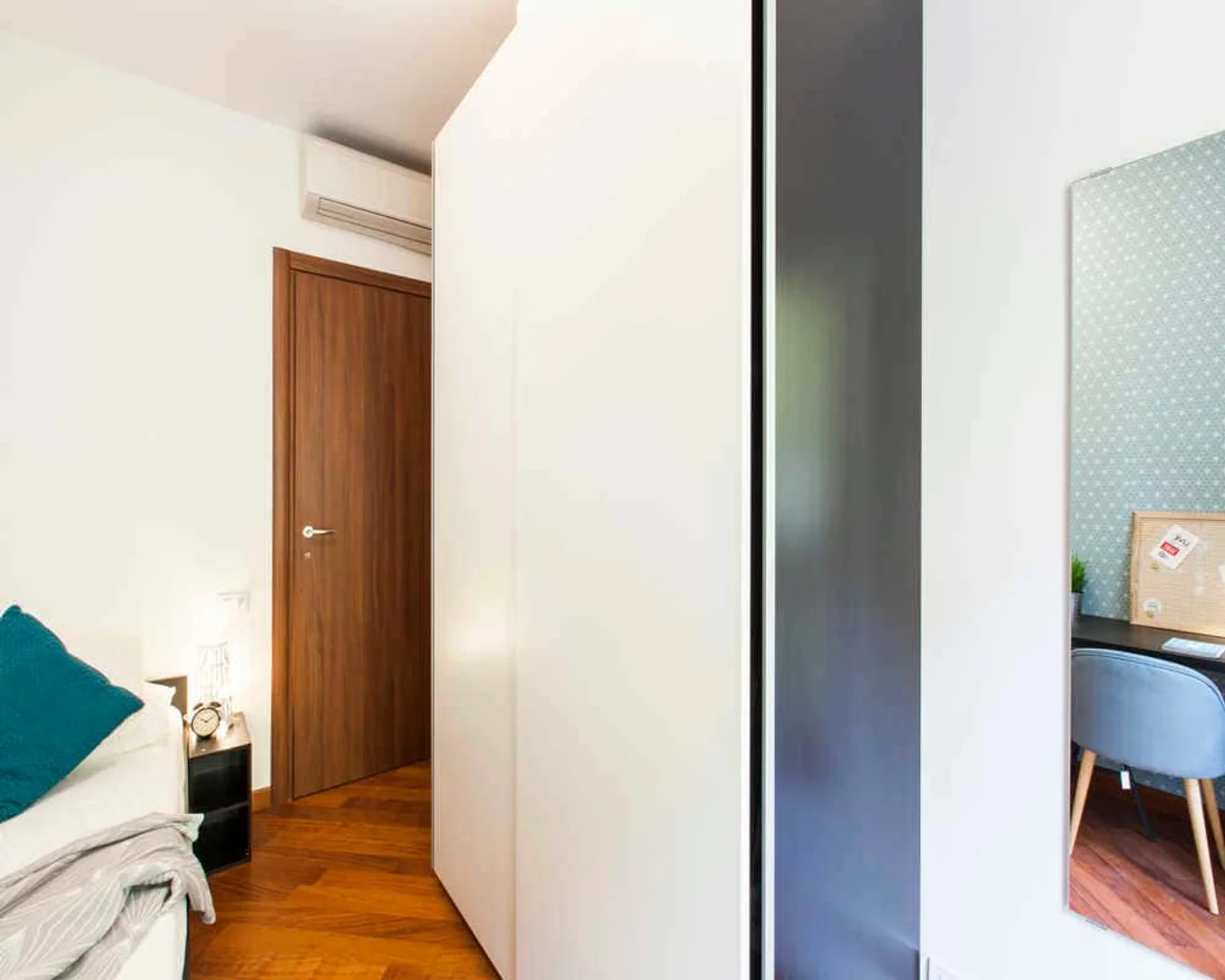 Habitación estudiantil económica cerca del campus en