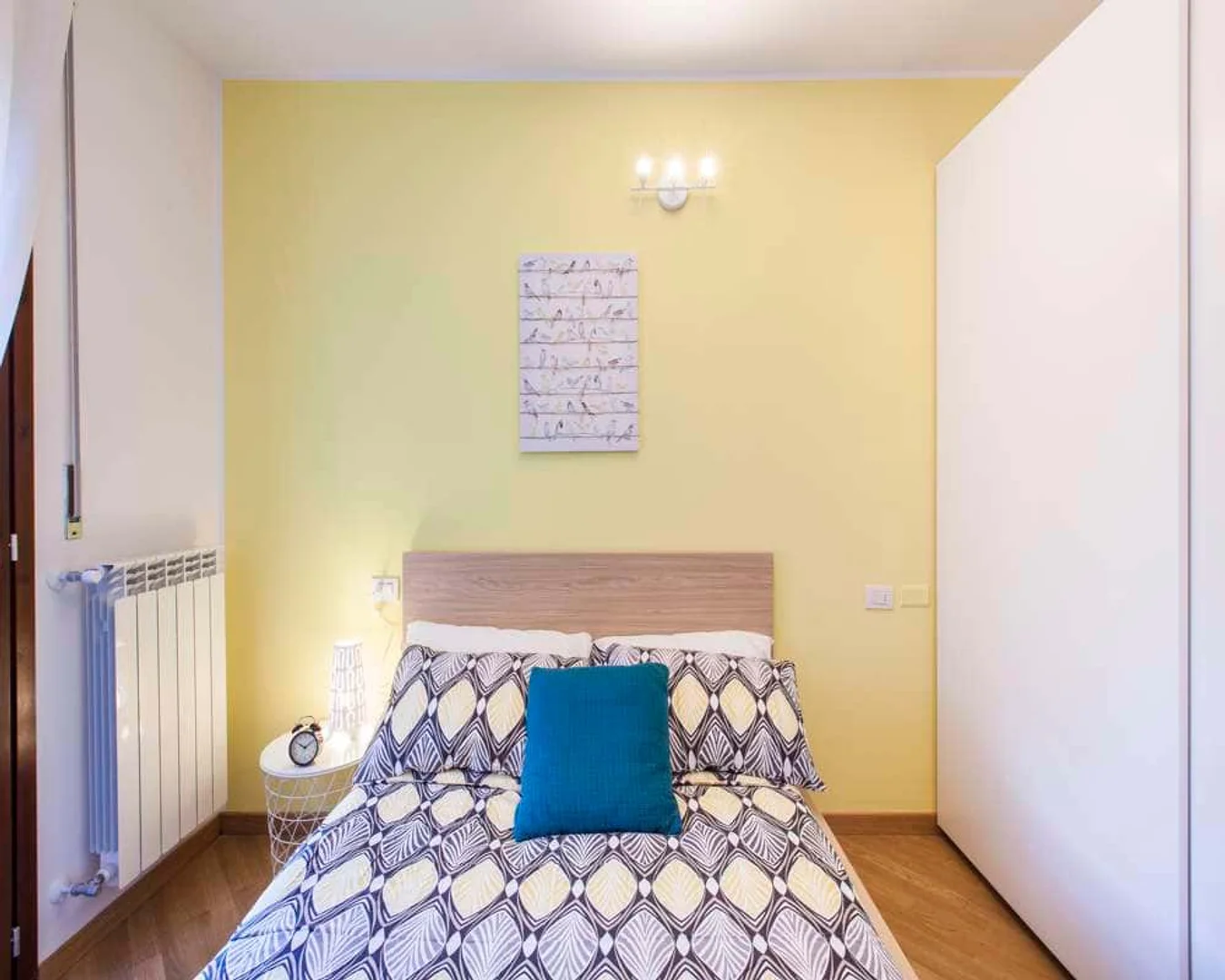 Room for rent in student apartment in , fully furnished