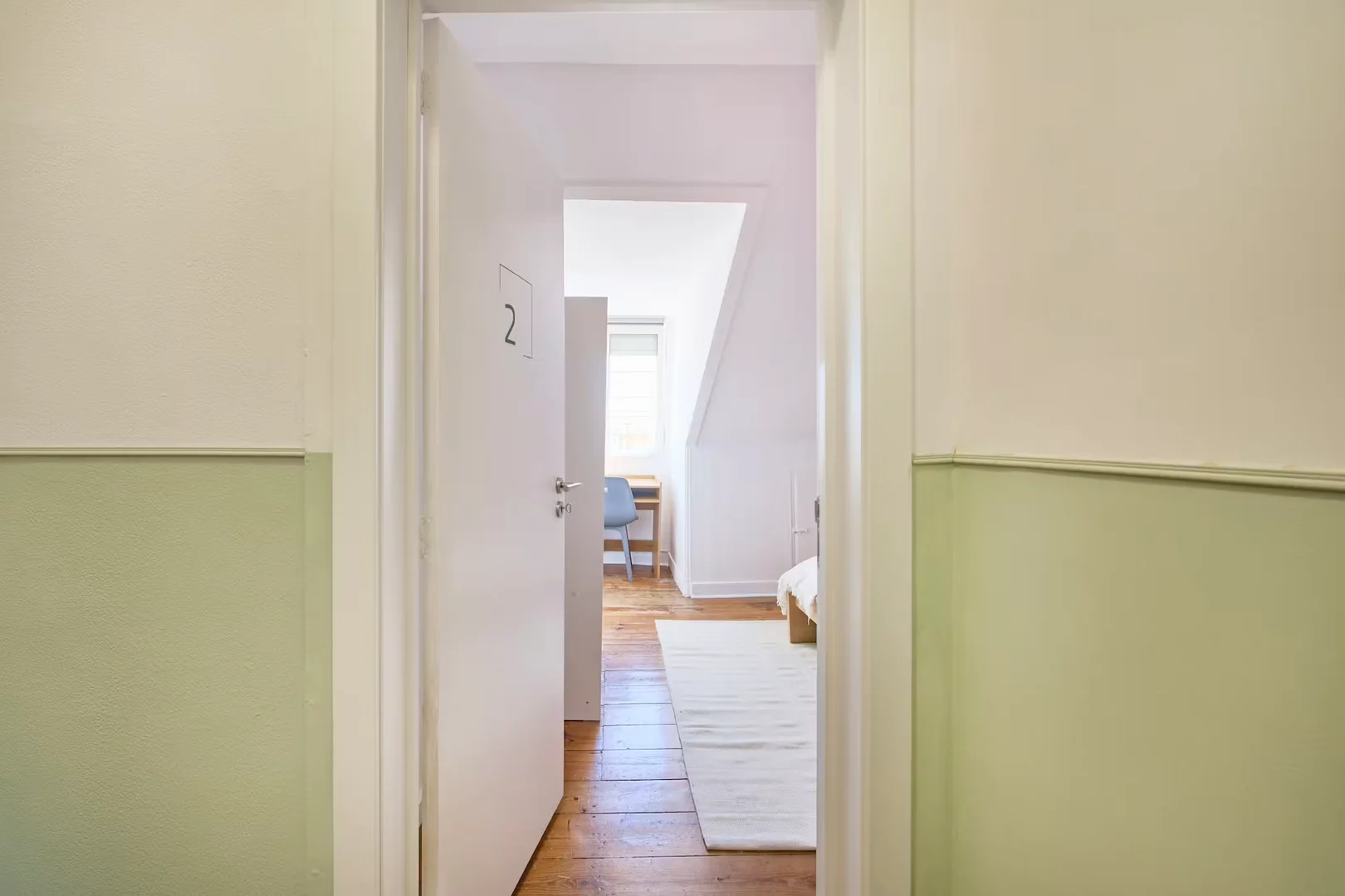 Bezahlbares Zimmer für Studenten mit ausreichender Beleuchtung in 